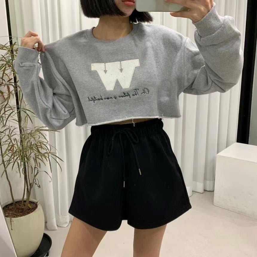 Hoodie with "W" letter