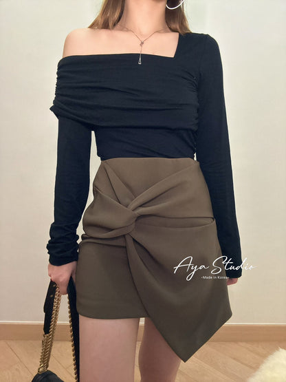 Asymmetric Ruched Top